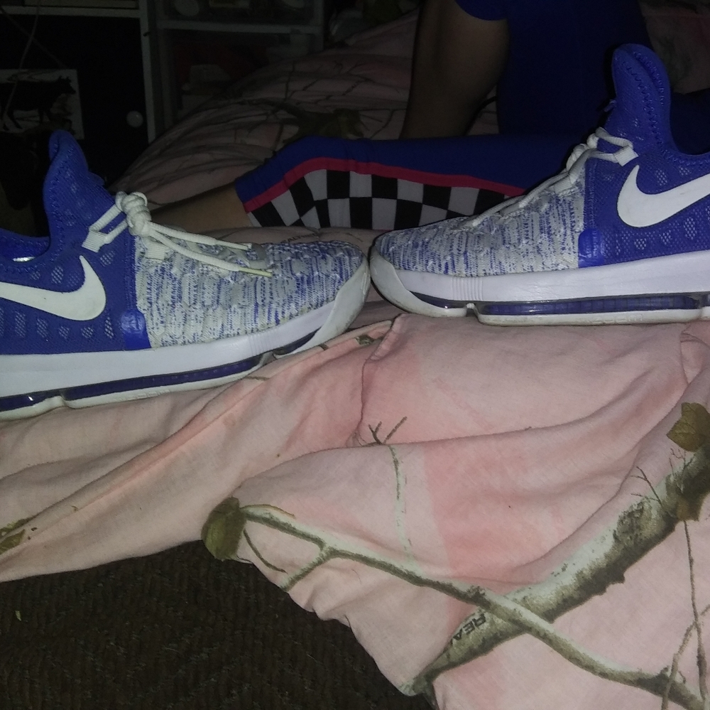 Nike shoes new